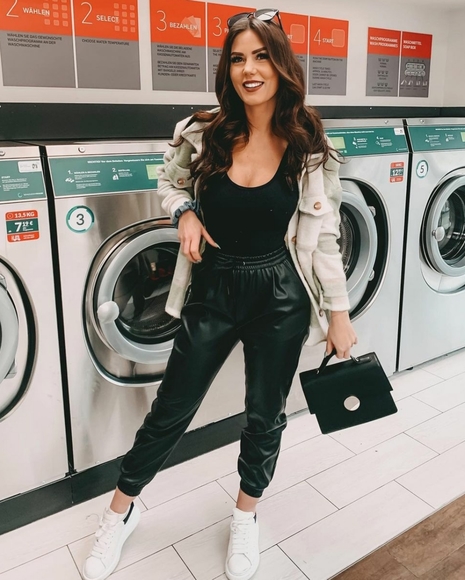 HOST PICK🎉NWT ZARA Faux Leather SLOUCHY Pants - Picture 5 of 16